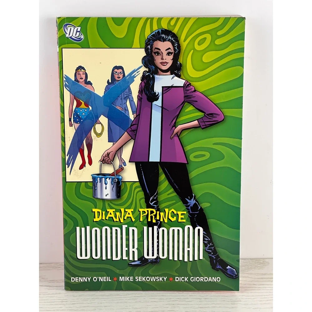 Diana‎ Prince Wonder Woman Volume One Graphic Novel DC Comics